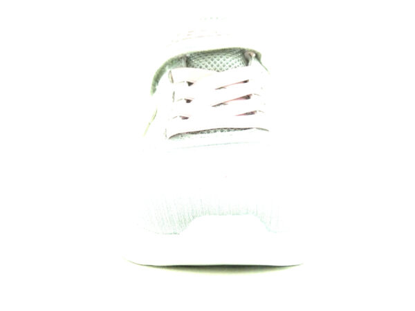303557L – Image 4