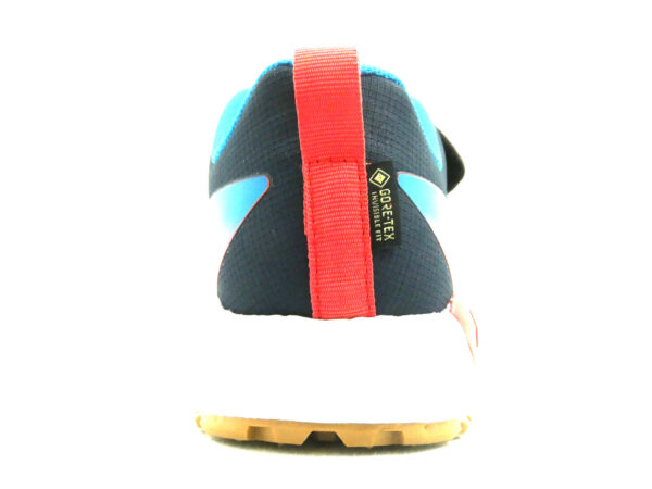 8916722 – Image 2